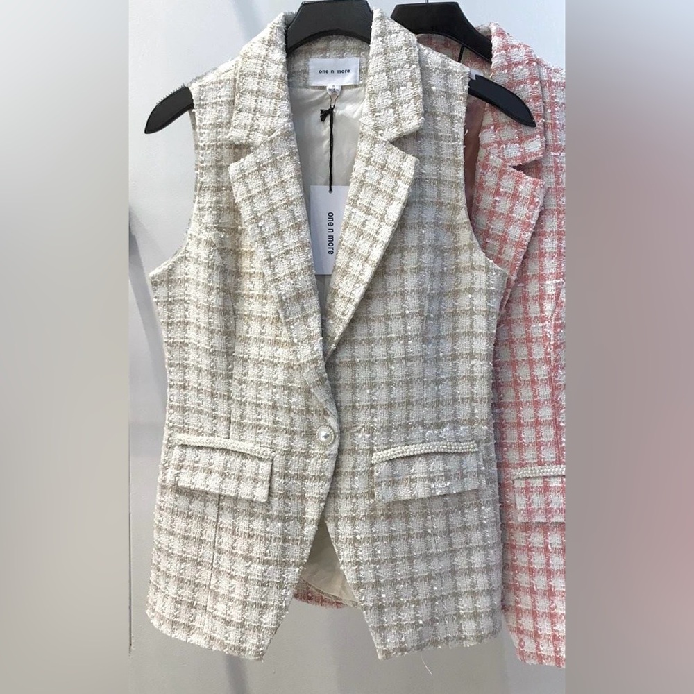 Chic Tweed Sleeveless Dress - Cream